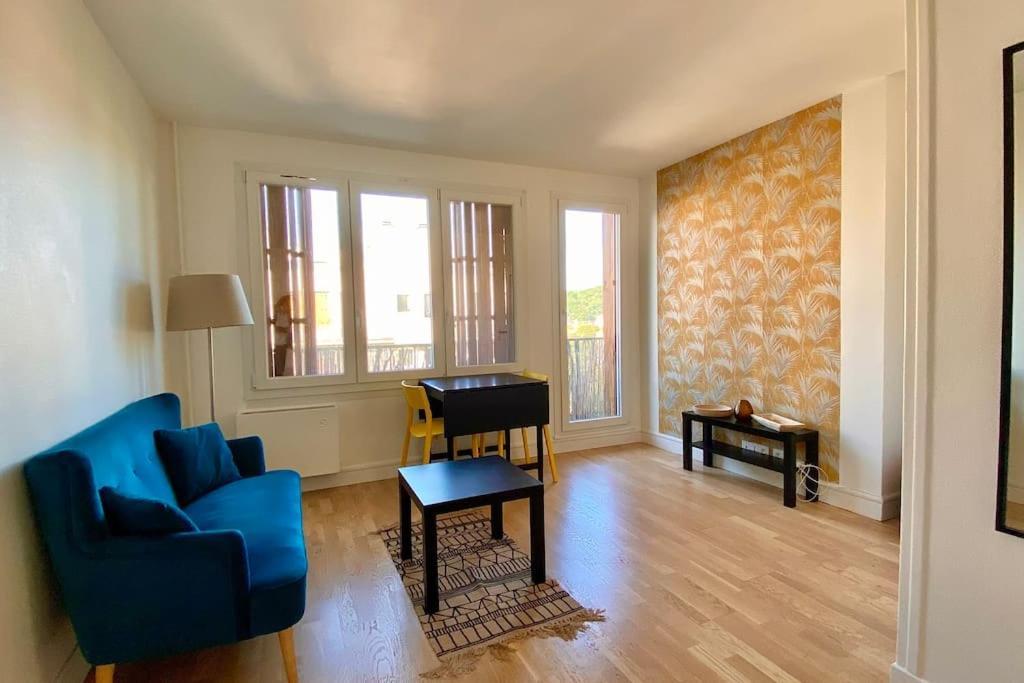 Beau Studio Cosy Et Calme - Face A La Gare De Rosny-Sous-Bois - 20Mn De Paris Et Disneyland Ngoại thất bức ảnh